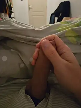 Snapshot of ruffuuss chatting on 03.20.26 ruffuuss online show from 03.20.26