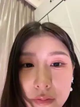 Snapshot of Momoever123456 chatting on 02.11.26 Momoever123456 online show from 02.11.26