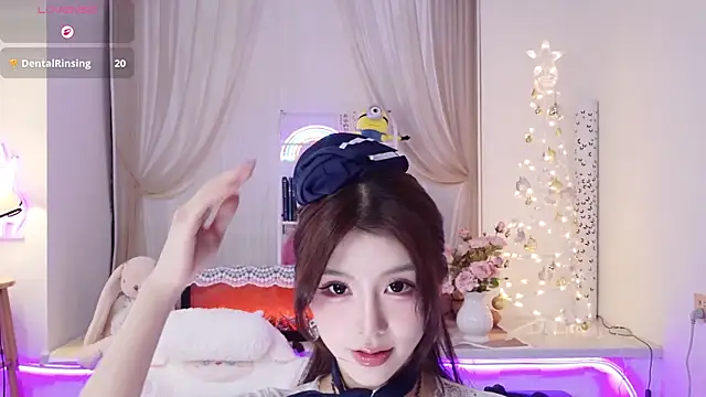 Snapshot of Momoever123456 chatting on 07.18.26 Momoever123456 online show from 07.18.26