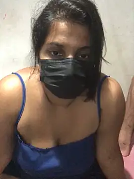 Snapshot of NOORA-GIRL chatting on 03.11.25 NOORA-GIRL online show from 03.11.25