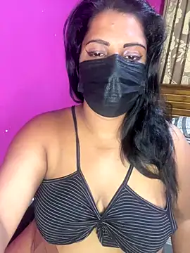 Snapshot of NOORA-GIRL chatting on 10.16.25 NOORA-GIRL online show from 10.16.25