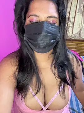 Snapshot of NOORA-GIRL chatting on 11.10.25 NOORA-GIRL online show from 11.10.25