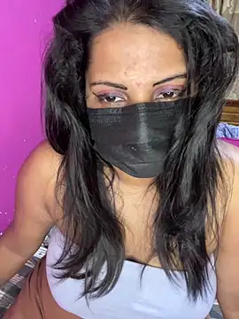 Snapshot of NOORA-GIRL chatting on 11.13.25 NOORA-GIRL online show from 11.13.25