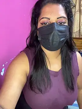 Snapshot of NOORA-GIRL chatting on 11.17.25 NOORA-GIRL online show from 11.17.25