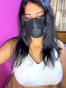 Snapshot of NOORA-GIRL chatting on 11.23.25 NOORA-GIRL online show from 11.23.25