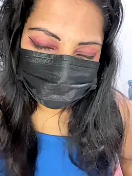 Snapshot of NOORA-GIRL chatting on 11.30.25 NOORA-GIRL online show from 11.30.25