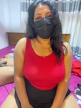 Snapshot of NOORA-GIRL chatting on 02.01.26 NOORA-GIRL online show from 02.01.26