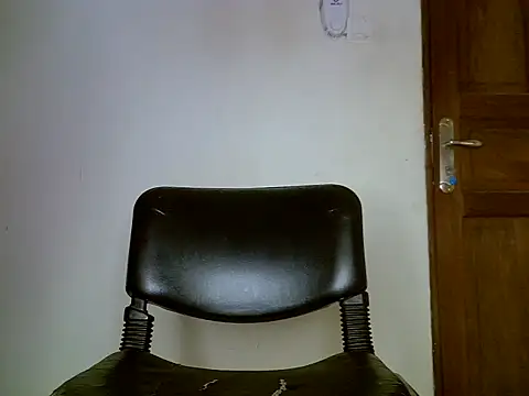 Snapshot of SWEETRENNE_ chatting on 02.22.25 SWEETRENNE online show from 02.22.25