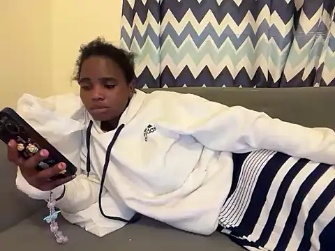 Snapshot of candybabe_ chatting on 03.24.26 candybabe online show from 03.24.26