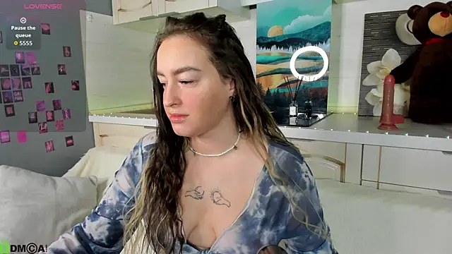 Snapshot of Kruela_Eva chatting on 11.27.25 Kruela Eva online show from 11.27.25