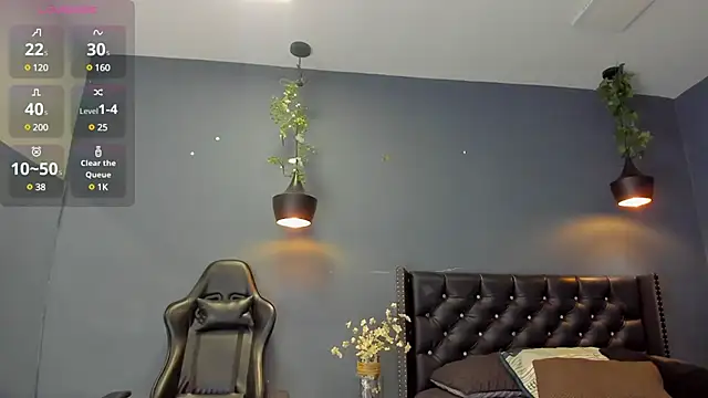 Hannah Miller   online show from 01.09.25