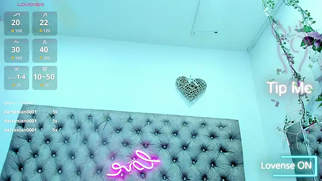 Hannah Miller   online show from 10.03.25