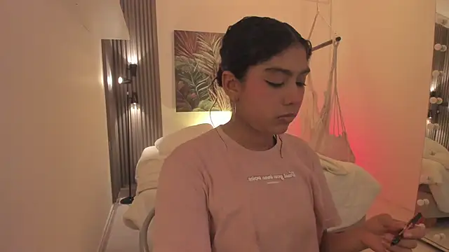 emma alice  online show from 11.21.25