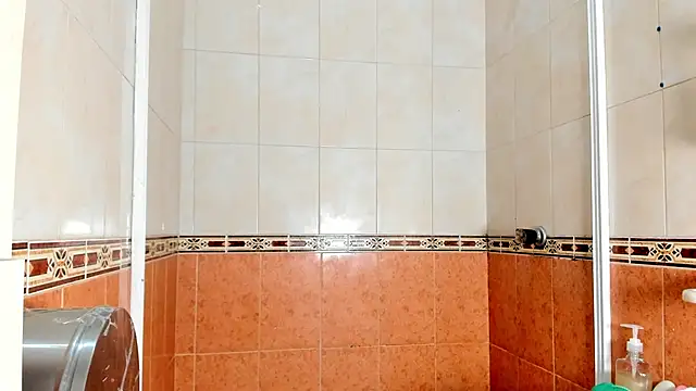 Snapshot of emma_alice_ chatting on 03.06.26 emma alice online show from 03.06.26