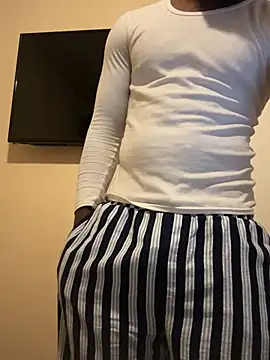 Snapshot of BiggieSmxll chatting on 06.18.26 BiggieSmxll online show from 06.18.26