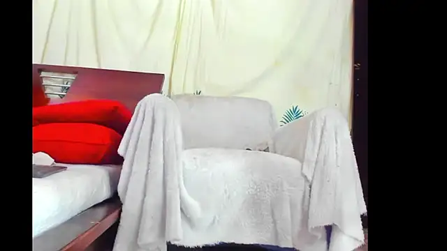 Snapshot of Dear_anne chatting on 02.10.26 Dear anne online show from 02.10.26