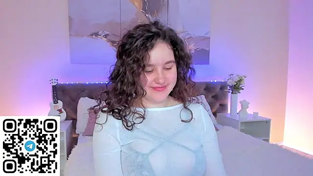 Snapshot of Ariella_Sol chatting on 12.03.24 Ariella Sol online show from 12.03.24