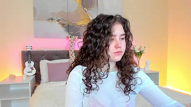 Snapshot of Ariella_Sol chatting on 12.09.24 Ariella Sol online show from 12.09.24
