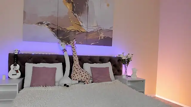 Snapshot of Ariella_Sol chatting on 12.24.24 Ariella Sol online show from 12.24.24
