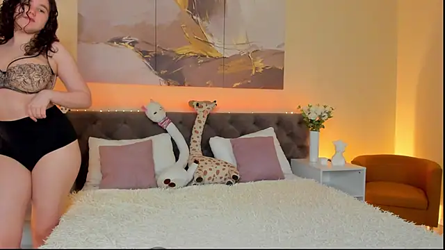 Snapshot of Ariella_Sol chatting on 01.22.25 Ariella Sol online show from 01.22.25