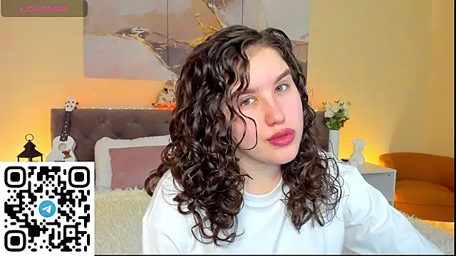 Snapshot of Ariella_Sol chatting on 01.31.25 Ariella Sol online show from 01.31.25