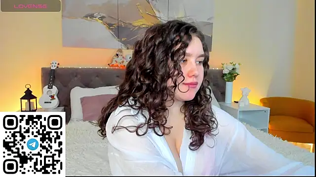 Snapshot of Ariella_Sol chatting on 01.31.25 Ariella Sol online show from 01.31.25