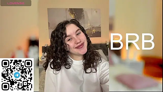 Snapshot of Ariella_Sol chatting on 02.06.25 Ariella Sol online show from 02.06.25