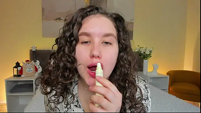 Snapshot of Ariella_Sol chatting on 03.12.25 Ariella Sol online show from 03.12.25