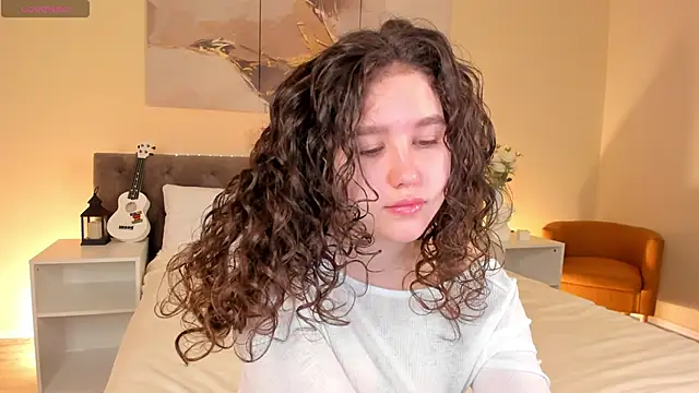 Snapshot of Ariella_Sol chatting on 09.22.25 Ariella Sol online show from 09.22.25