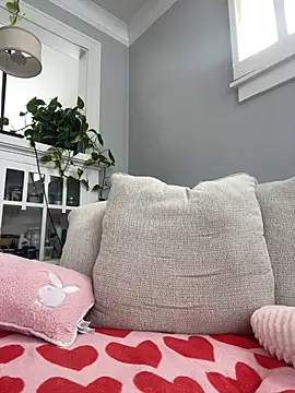 Snapshot of LoveShae_ chatting on 02.11.25 LoveShae online show from 02.11.25