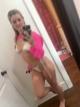 Snapshot of LoveShae_ chatting on 03.12.25 LoveShae online show from 03.12.25