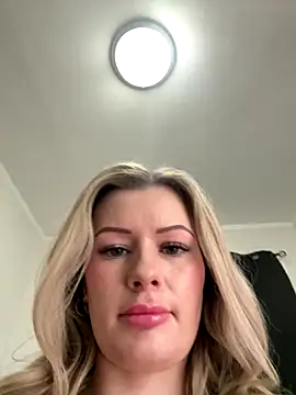 Snapshot of LoveShae_ chatting on 01.07.26 LoveShae online show from 01.07.26