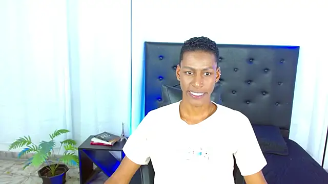 Snapshot of maiki18_ chatting on 03.13.26 maiki18 online show from 03.13.26