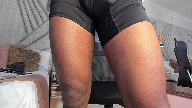 Snapshot of JamesParck chatting on 01.05.25 JamesParck online show from 01.05.25