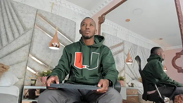 Snapshot of JamesParck chatting on 01.26.25 JamesParck online show from 01.26.25