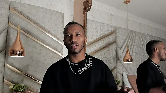 Snapshot of JamesParck chatting on 03.21.25 JamesParck online show from 03.21.25