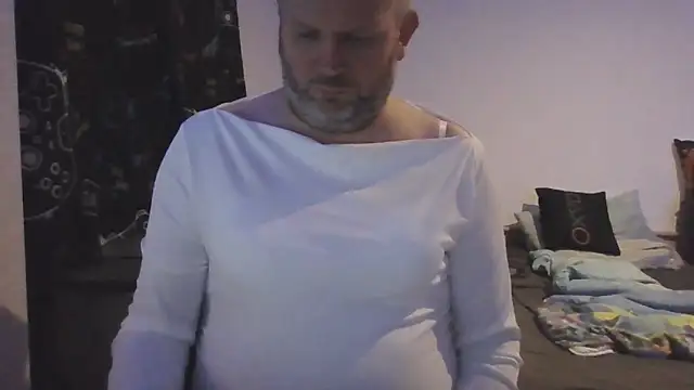 ShyBoy1982 online show from 04.11.26