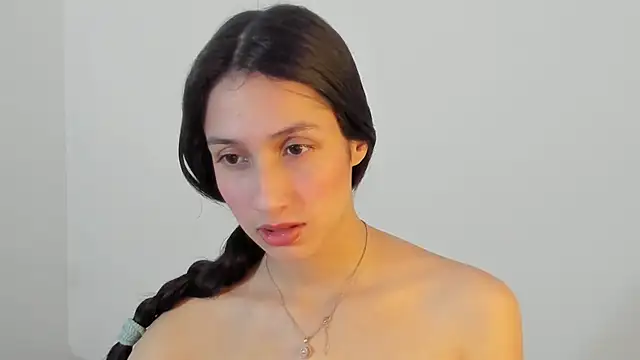 Snapshot of ericbana__ chatting on 12.19.24 ericbana online show from 12.19.24