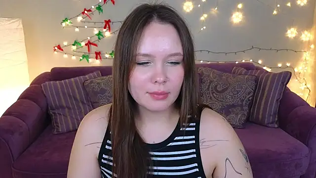 miki miki cutie  online show from 12.24.24