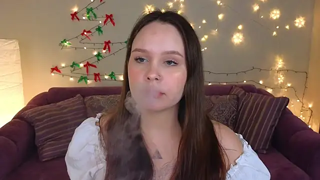 miki miki cutie  online show from 12.25.24