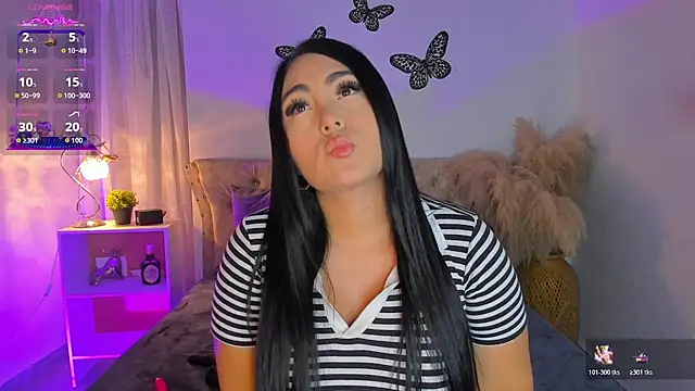 Snapshot of Sarahballiston_ chatting on 11.27.25 Sarahballiston online show from 11.27.25