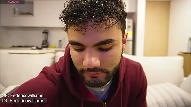 Snapshot of Derek_w chatting on 02.06.25 Derek w online show from 02.06.25