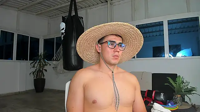 owengray2n online show from 12.10.24