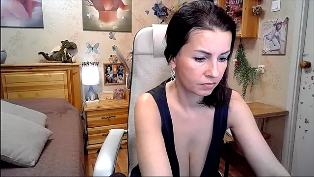 Snapshot of Kendra_Mom chatting on 02.11.26 Kendra Mom online show from 02.11.26