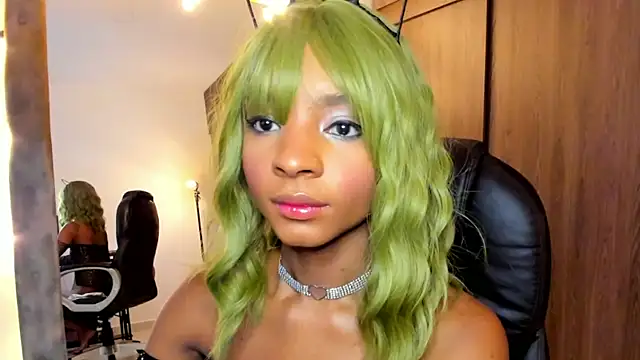 alikahouston4 online show from 02.01.25