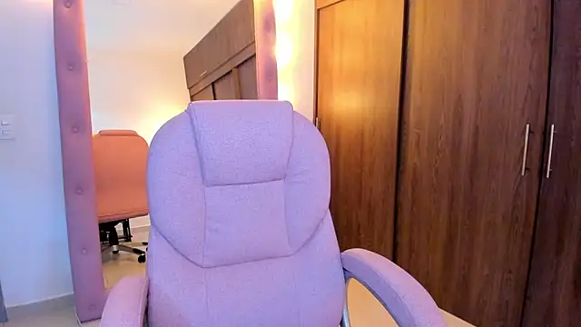 Snapshot of alikahouston4 chatting on 02.26.26 alikahouston4 online show from 02.26.26