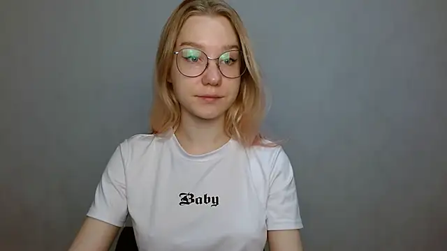 cindi hot online show from 01.13.25