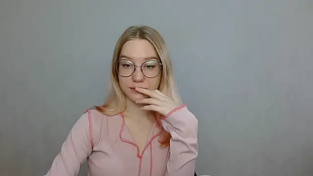 cindi hot online show from 01.19.25