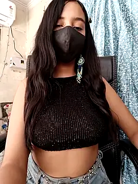 Parinaaz18 online show from 04.21.26