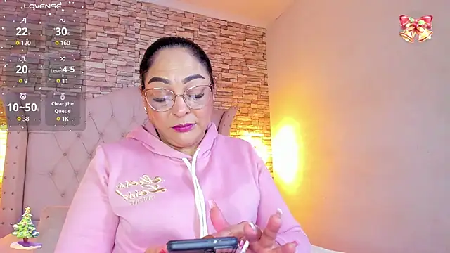 Snapshot of Gina_Myers chatting on 12.20.24 Gina Myers online show from 12.20.24